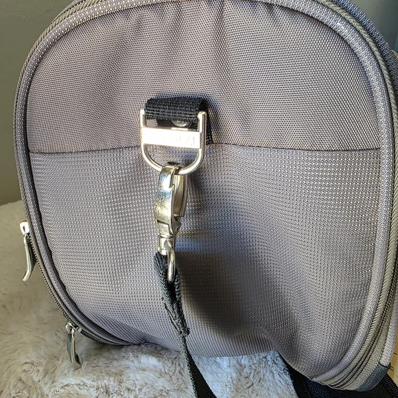 Travelpro Slate Green Carryon Underseat Bah - Picture 8 of 16